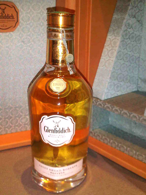 55 летний односолодовый виски Glenfiddich Janet Sheed Roberts Reserve